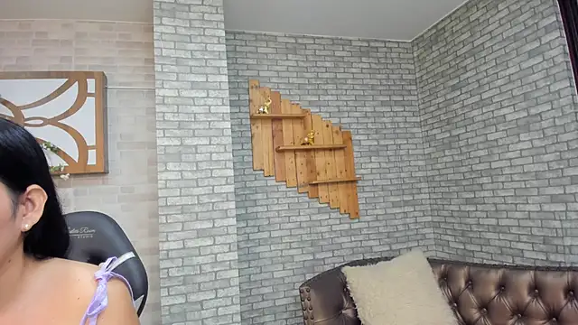 Alisonn Doll online show from November 15, 2025, 12:09 pm