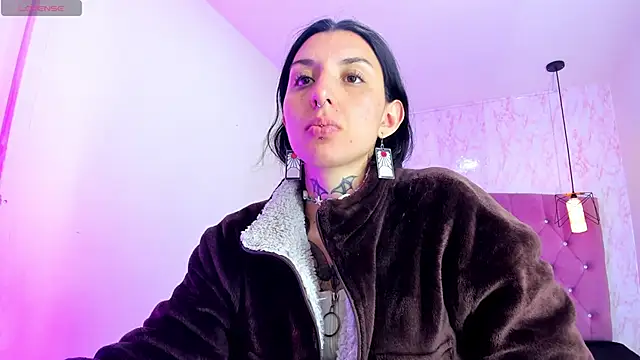 Iris  77 online show from October 30, 2025, 5:10 pm