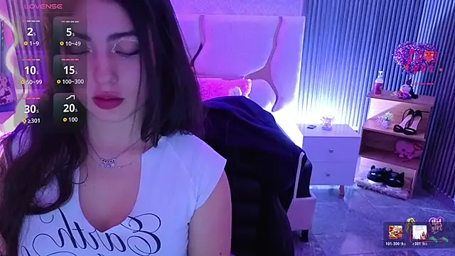 Snapshot of Ixchel_tay chatting on May 15, 2026, 3:37 am Ixchel tay online show from May 15, 2026, 3:37 am