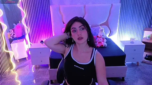 Snapshot of Ixchel_tay chatting on April 21, 2026, 3:24 am Ixchel tay online show from April 21, 2026, 3:24 am