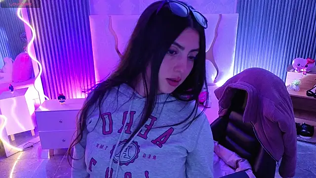 Snapshot of Ixchel_tay chatting on April 13, 2026, 4:05 am Ixchel tay online show from April 13, 2026, 4:05 am