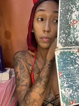 Snapshot of Zasha_Romero chatting on November 1, 2025, 5:14 am Zasha Romero online show from November 1, 2025, 5:14 am