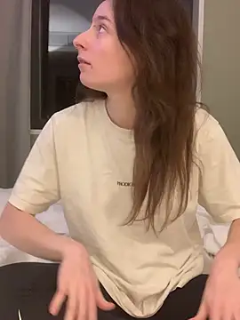 GoldenPussy1329 online show from February 21, 2026, 12:01 am