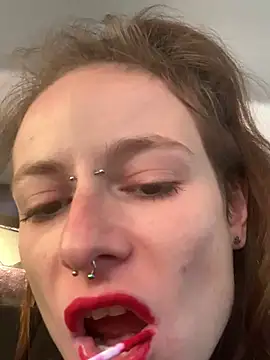 Snapshot of GoldenPussy1329 chatting on April 4, 2026, 12:45 pm GoldenPussy1329 online show from April 4, 2026, 12:45 pm