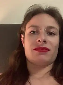 Snapshot of GoldenPussy1329 chatting on April 3, 2026, 12:17 am GoldenPussy1329 online show from April 3, 2026, 12:17 am