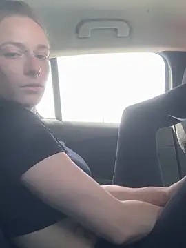 Snapshot of GoldenPussy1329 chatting on April 10, 2026, 1:07 pm GoldenPussy1329 online show from April 10, 2026, 1:07 pm