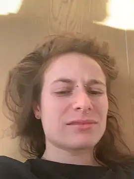 Snapshot of GoldenPussy1329 chatting on March 28, 2026, 5:14 pm GoldenPussy1329 online show from March 28, 2026, 5:14 pm