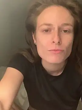 Snapshot of GoldenPussy1329 chatting on April 12, 2026, 2:37 am GoldenPussy1329 online show from April 12, 2026, 2:37 am