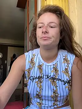 GoldenPussy1329 online show from July 26, 2026, 9:16 am