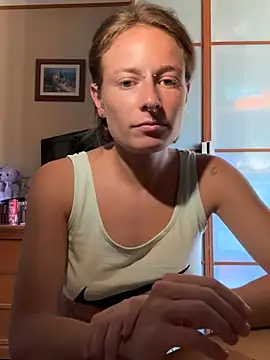 GoldenPussy1329 online show from July 19, 2026, 10:56 am