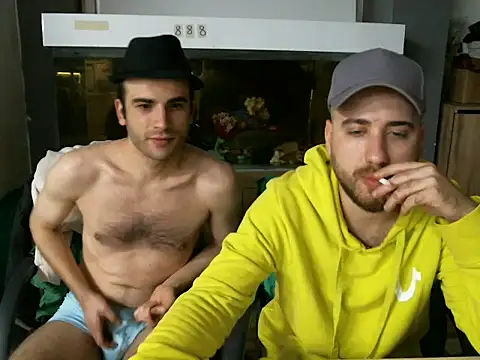 Snapshot of 2jeffman chatting on October 19, 2025, 11:18 pm 2jeffman online show from October 19, 2025, 11:18 pm