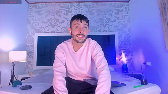 Snapshot of VynnyBlacke_ chatting on January 14, 2026, 3:10 am VynnyBlacke online show from January 14, 2026, 3:10 am