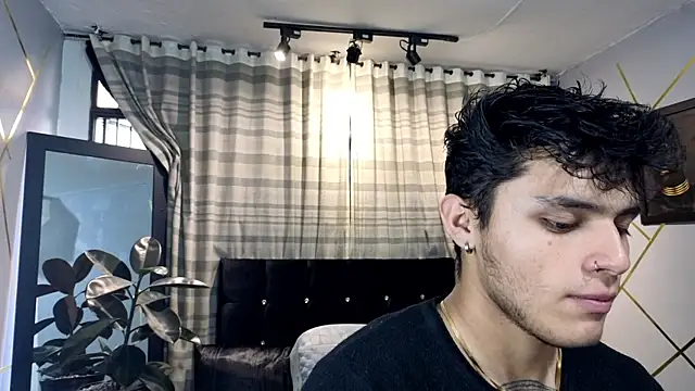 Snapshot of samu_lara chatting on October 9, 2025, 11:44 am samu lara online show from October 9, 2025, 11:44 am