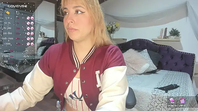 Snapshot of sophialyh_1 chatting on October 3, 2025, 12:50 pm sophialyh 1 online show from October 3, 2025, 12:50 pm