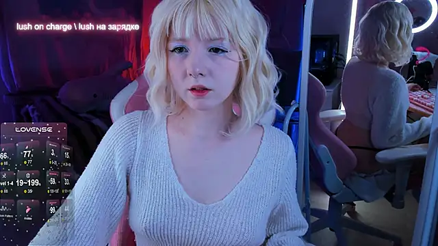 Snapshot of dollforrose chatting on October 9, 2025, 2:06 pm dollforrose online show from October 9, 2025, 2:06 pm