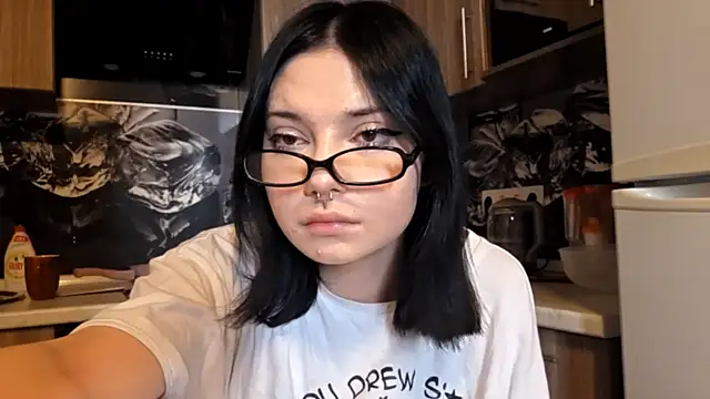 Snapshot of Beeping_Creature chatting on January 6, 2026, 7:12 am Beeping Creature online show from January 6, 2026, 7:12 am