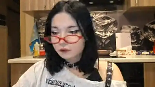 Snapshot of Beeping_Creature chatting on January 12, 2026, 1:51 pm Beeping Creature online show from January 12, 2026, 1:51 pm