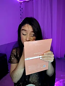 tamara vald online show from October 23, 2025, 4:22 am