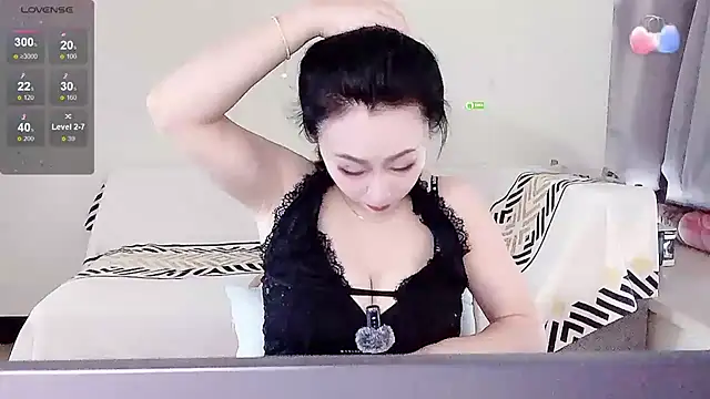 Smile-- online show from November 3, 2025, 3:01 am