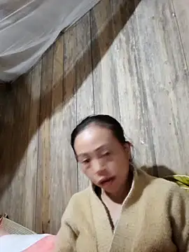 Tuyet xx online show from October 28, 2025, 1:28 am