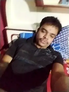 Snapshot of sexybobby13 chatting on October 31, 2025, 6:10 am sexybobby13 online show from October 31, 2025, 6:10 am