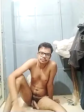 Snapshot of sexybobby13 chatting on October 21, 2025, 9:30 am sexybobby13 online show from October 21, 2025, 9:30 am