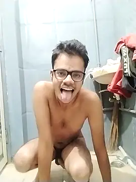 Snapshot of sexybobby13 chatting on January 8, 2026, 8:53 am sexybobby13 online show from January 8, 2026, 8:53 am