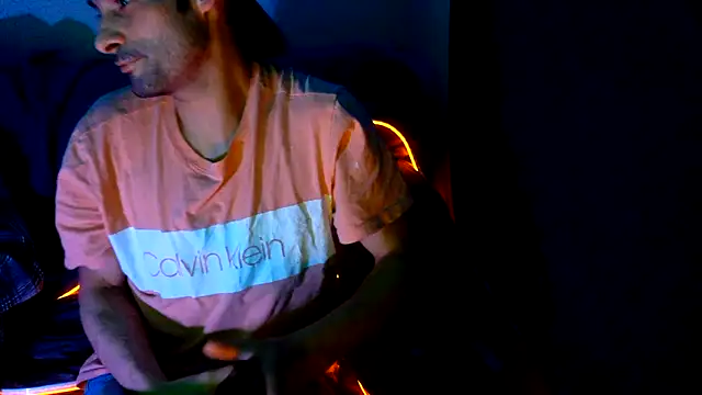 highinhtxx online show from November 7, 2025, 6:51 am