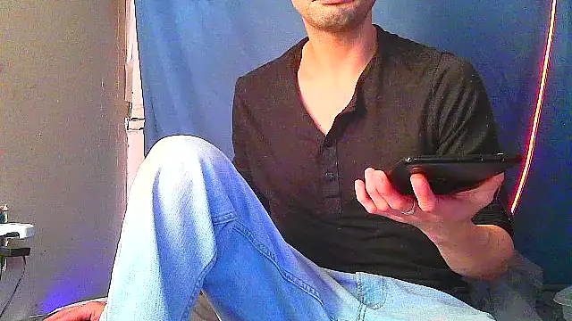 highinhtxx online show from October 10, 2025, 5:25 pm