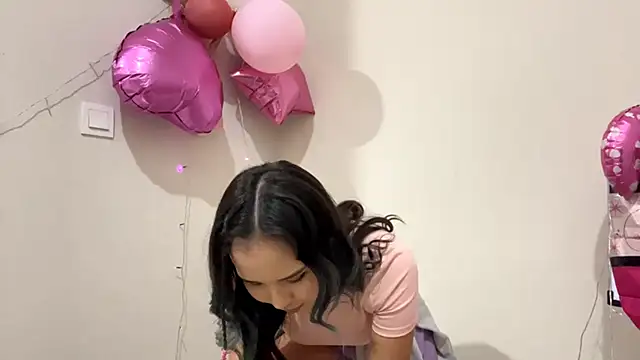 CarollFalick online show from October 14, 2025, 2:28 pm