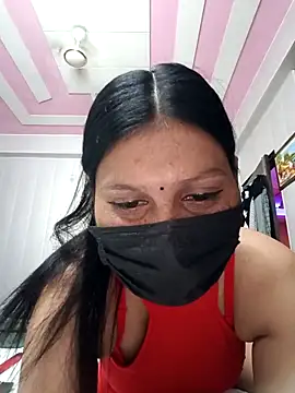Tanya-905 online show from May 8, 2026, 5:39 pm
