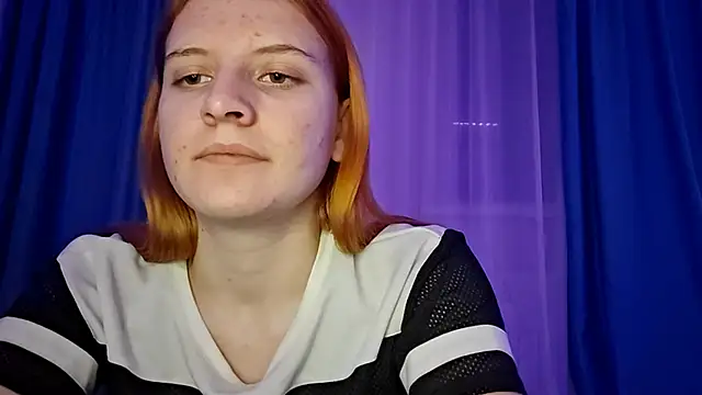 LynteriLain online show from November 8, 2025, 7:17 pm