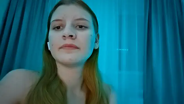 LynteriLain online show from November 13, 2025, 7:29 pm