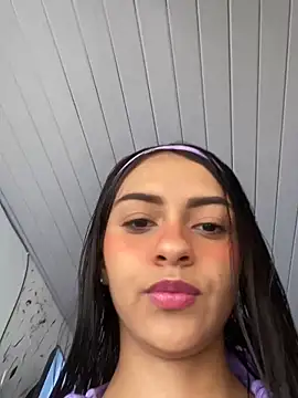 Snapshot of miluwatson chatting on October 3, 2025, 5:36 pm miluwatson online show from October 3, 2025, 5:36 pm