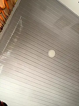 Snapshot of miluwatson chatting on November 16, 2025, 8:35 pm miluwatson online show from November 16, 2025, 8:35 pm