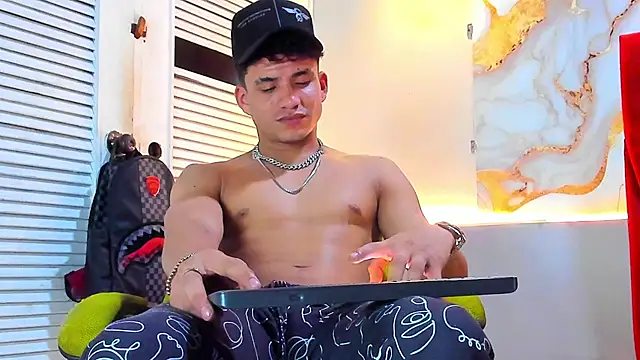 daniscot online show from December 1, 2025, 3:51 am