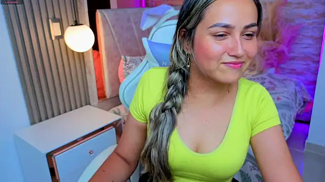 Snapshot of lila_cute1 chatting on November 12, 2025, 7:40 pm lila cute1 online show from November 12, 2025, 7:40 pm