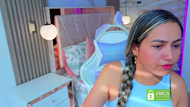 Snapshot of lila_cute1 chatting on November 20, 2025, 1:23 pm lila cute1 online show from November 20, 2025, 1:23 pm