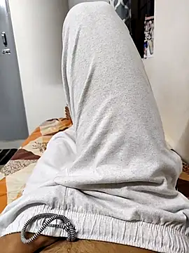 Mallu kalikar 69 online show from November 8, 2025, 4:43 pm