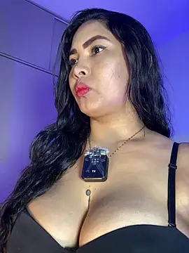 EmilyZuits online show from October 21, 2025, 9:36 pm