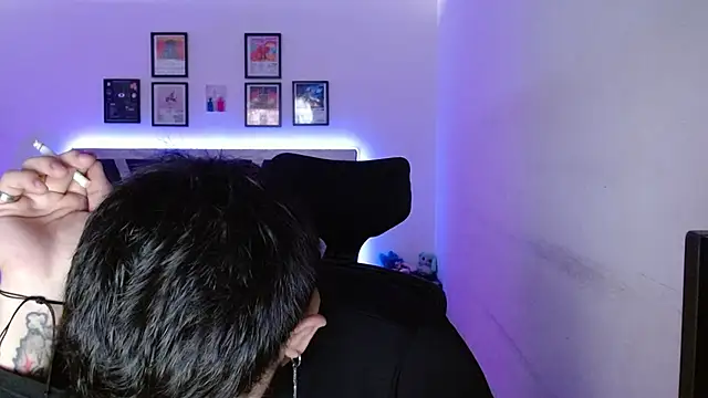 Sebasxxl12 online show from October 18, 2025, 1:35 pm