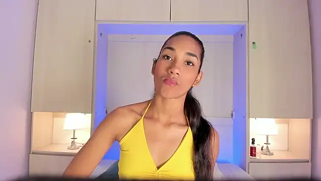 AnahiCollins online show from January 8, 2026, 11:49 am