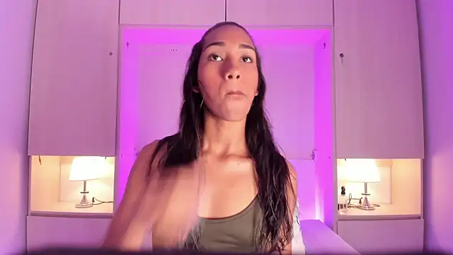 AnahiCollins online show from March 31, 2026, 11:34 am