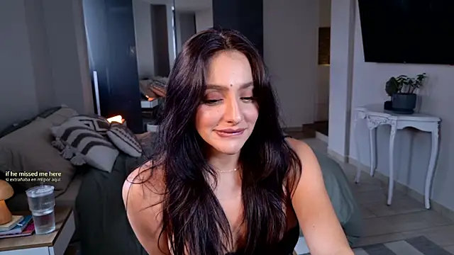 Snapshot of Milana_De chatting on March 17, 2026, 10:02 pm Milana De online show from March 17, 2026, 10:02 pm