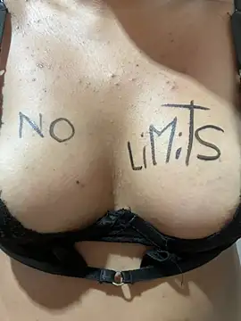 Snapshot of Valentinahot7 chatting on March 1, 2026, 3:56 pm Valentinahot7 online show from March 1, 2026, 3:56 pm