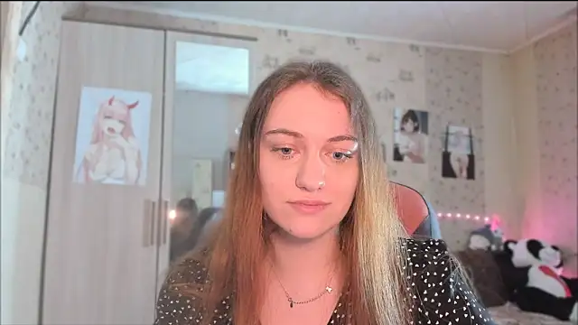 cyberprincessss online show from October 7, 2025, 5:03 pm