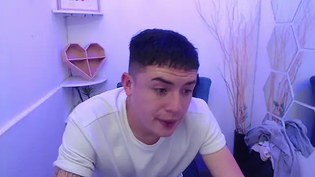 Adam Blaze online show from October 2, 2025, 6:11 pm