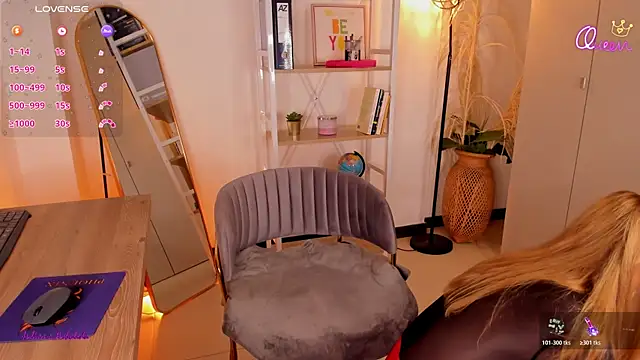 Snapshot of julianaarboleda chatting on January 10, 2026, 12:22 pm julianaarboleda online show from January 10, 2026, 12:22 pm