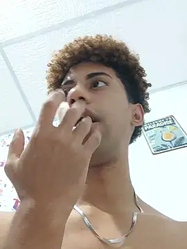 Snapshot of The_boy_good chatting on January 18, 2026, 9:29 pm The boy good online show from January 18, 2026, 9:29 pm