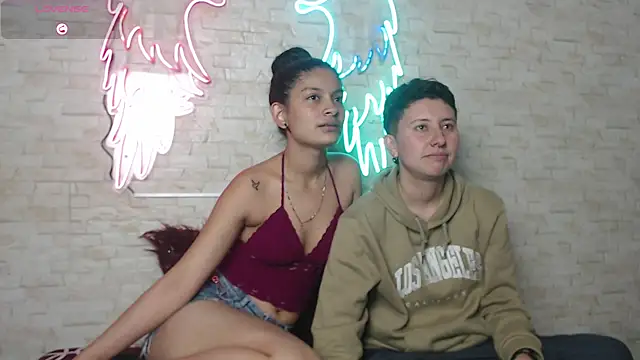 Snapshot of Gaby_and_Mei chatting on October 3, 2025, 4:58 am Gaby and Mei online show from October 3, 2025, 4:58 am